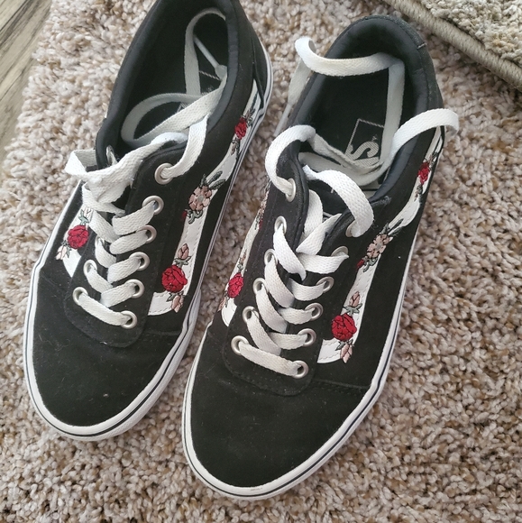Womens Rose Vans Size 5 - Picture 2 of 5